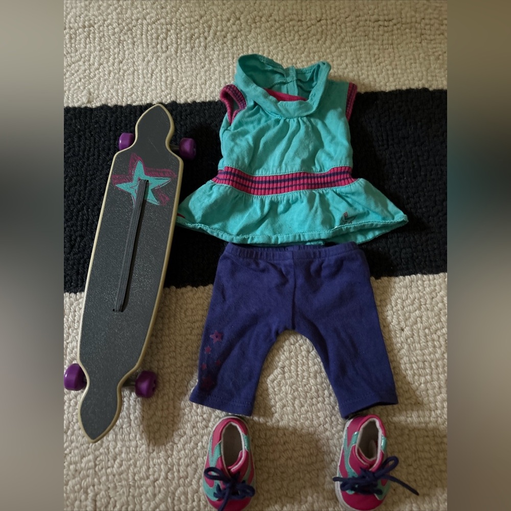 American girl doll skateboard and clothes set
